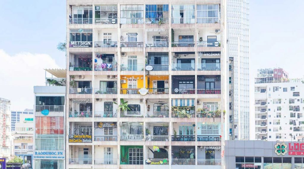 Cafe Apartments at Nguyen Hue street