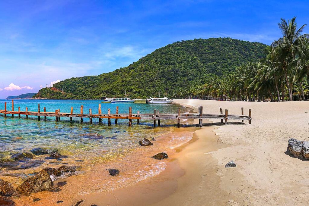 Bai Xep Beach on Cham Island