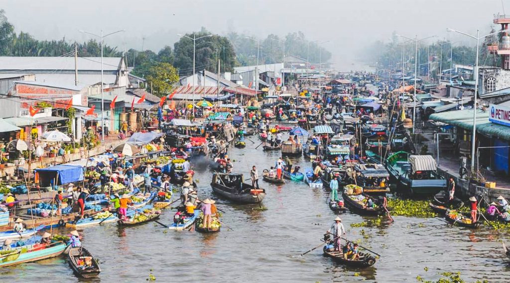 Nga Nam floating market