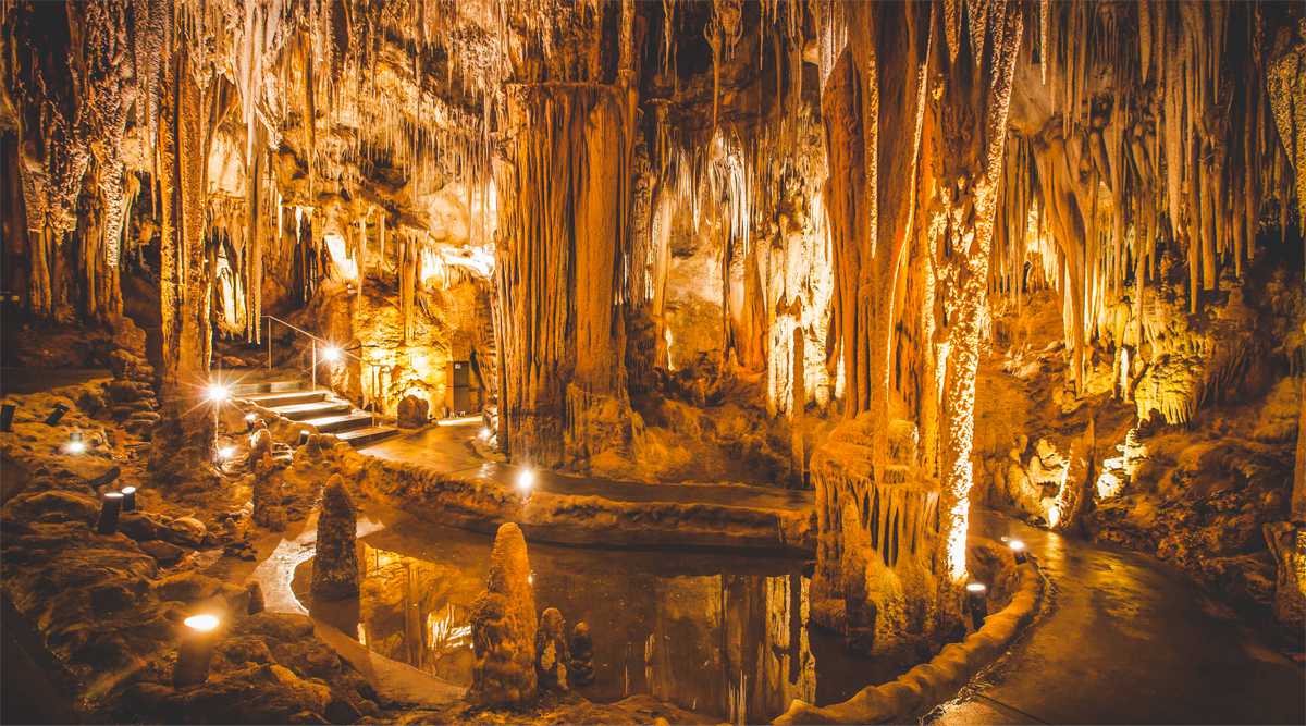 Nguom Ngao cave