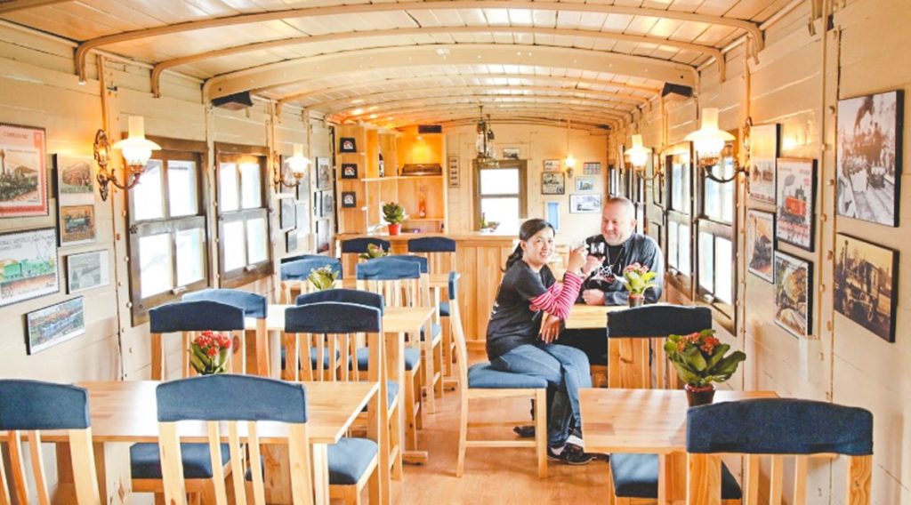 Dalat Train Bar