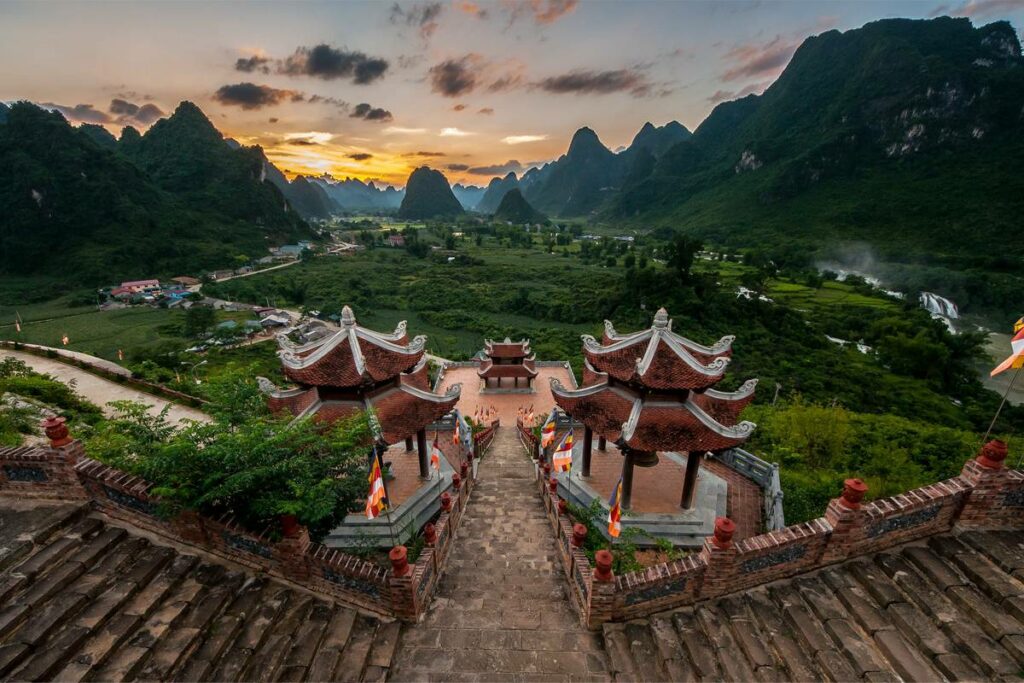 Truc Lam Phat Tich pagoda (or the Ban Gioc Temple)