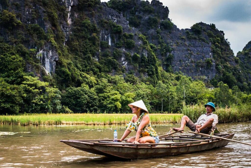 Tam Coc boat trip