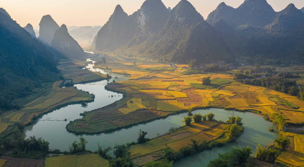 Phong Nam valley