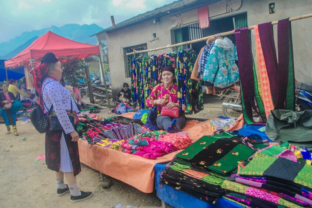 Trang Kim market in Ha Giang