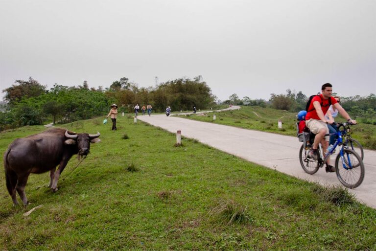 Hanoi biking tour