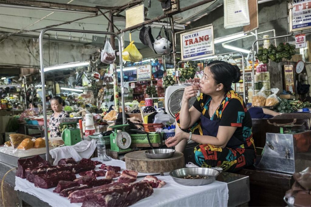 Dong Ba Market