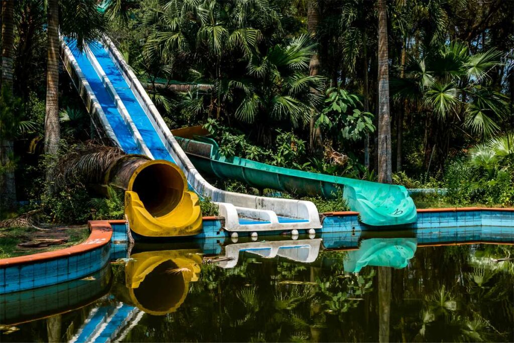 Hue abandoned water park