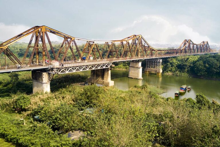 Long Bien Bridge