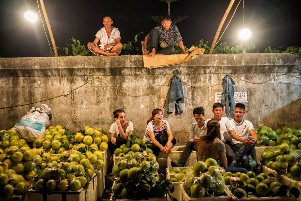 Long Bien market