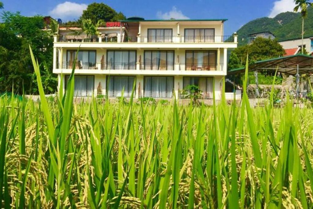 Mai Chau Green Rice Field Hotel