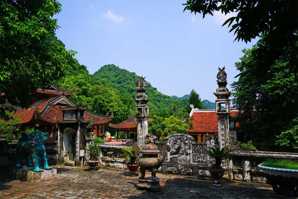 Perfume Pagoda