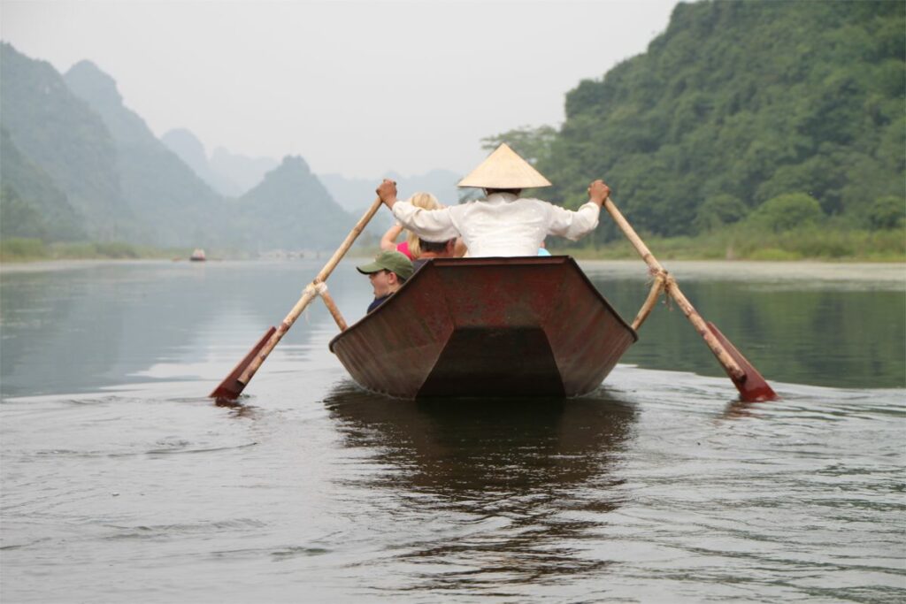 Yen river boat trip