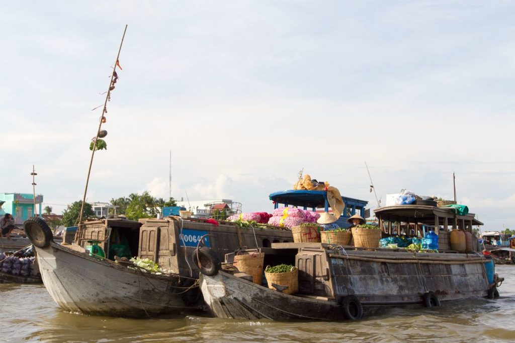 Cai Rang floating market