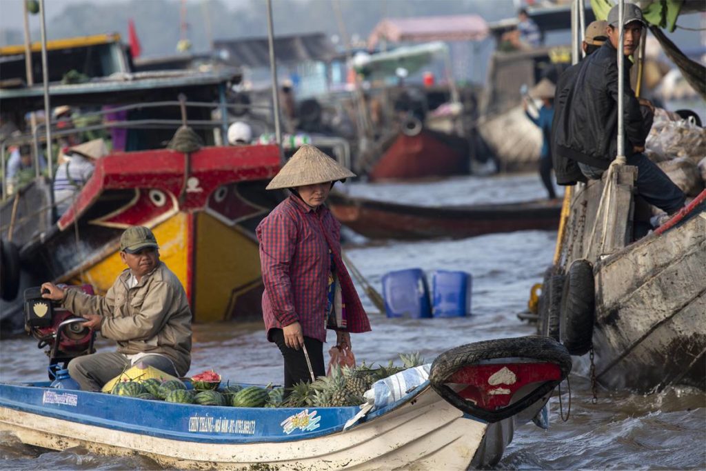 Cai Rang floating market