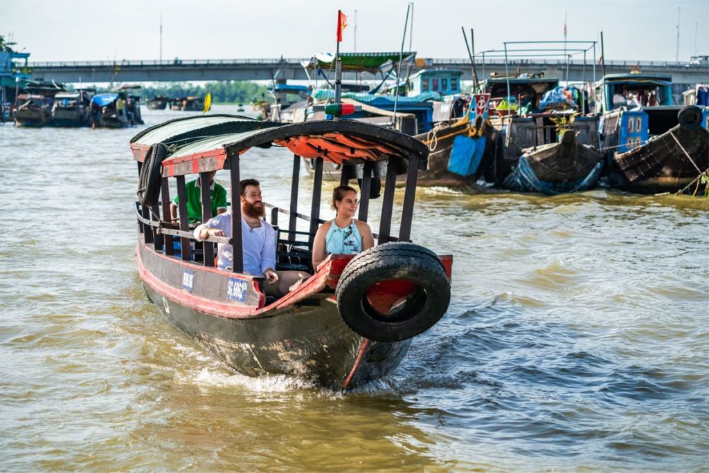 Cai Be floating market