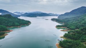 Hoa Binh lake