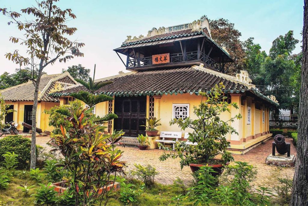 Van Thanh Mieu Pagoda in Vinh Long