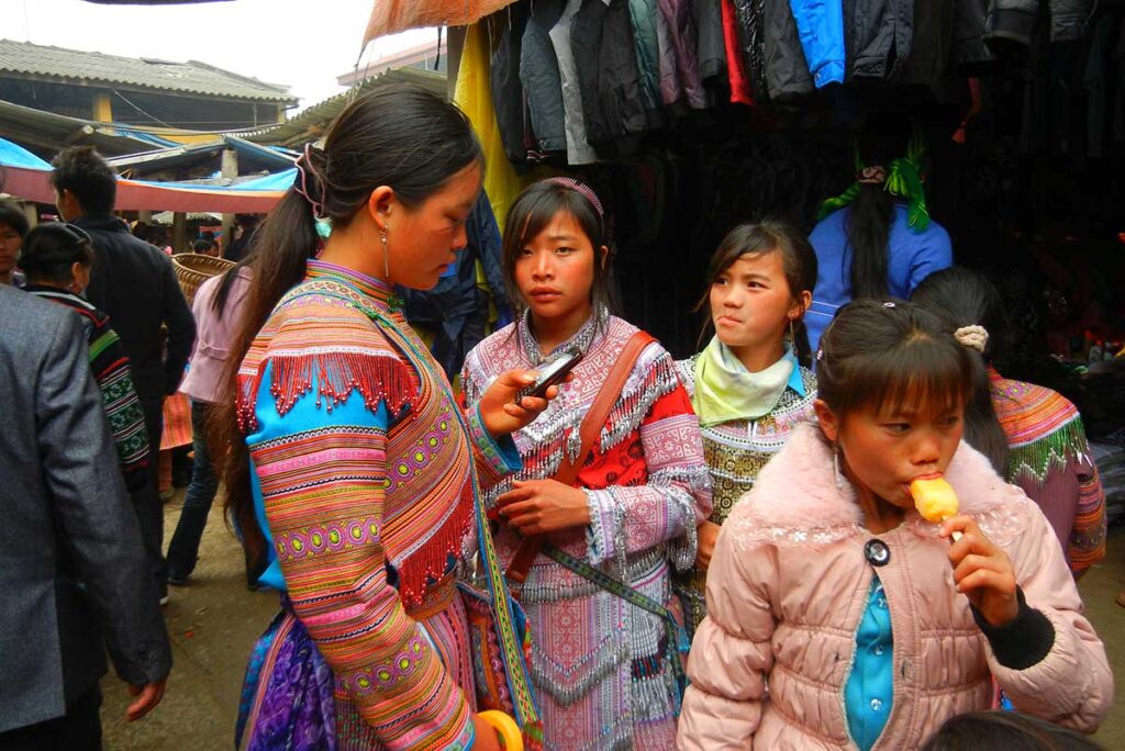 Muong Khuong Market