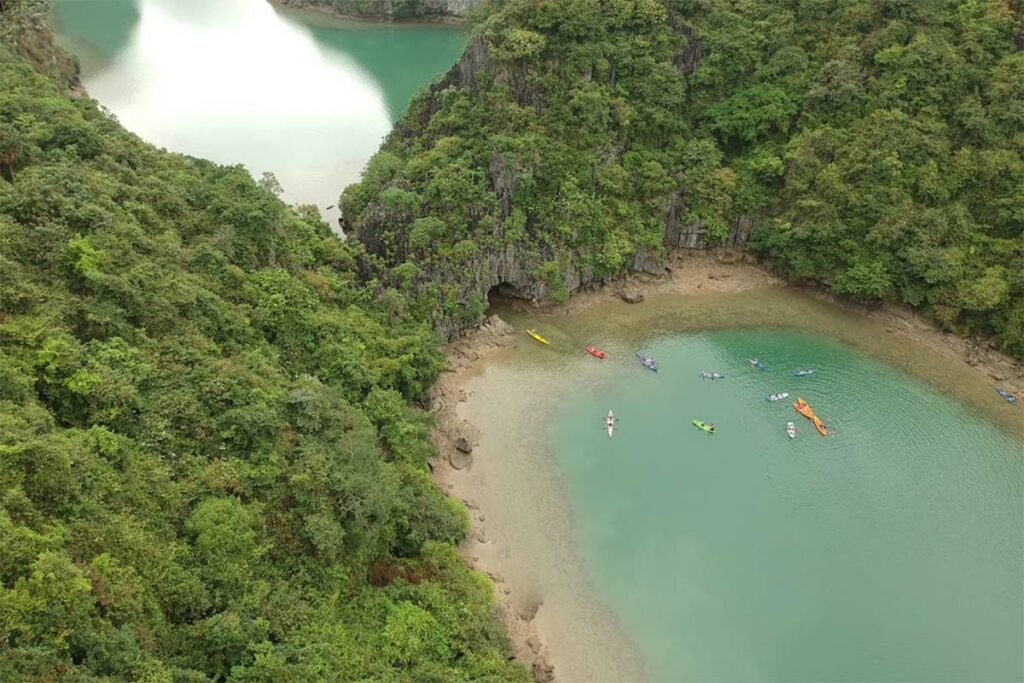 Three Peaches Beach Cat Ba