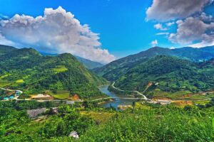 Ban Ho Village with river on the background