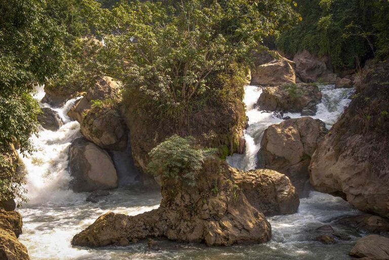 Dau Dang Waterfall in Ba Be National Park