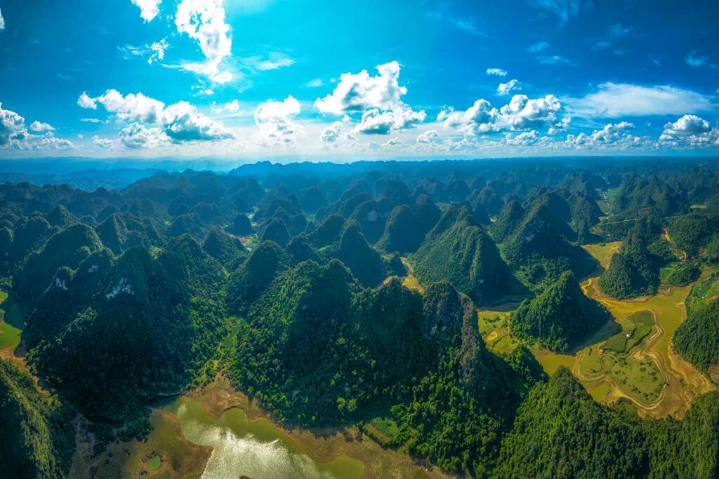 Ngoc Con mountain in Cao Bang - Stunning scenery of mountains in Vietnam