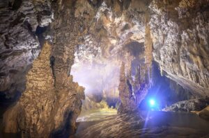 Nguom Ngao Cave in Cao Bang