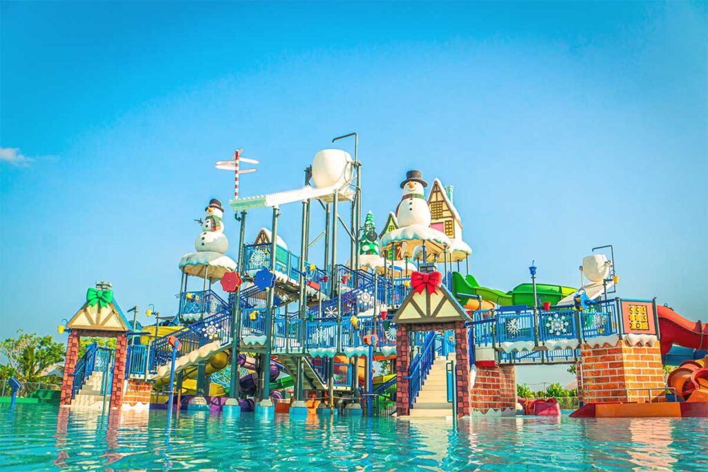 Amazing Bay waterpark in Dong Nai