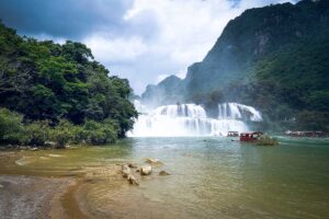 Ban Gioc Waterfall in July – A supercharged Ban Gioc Waterfall in July, with an immense amount of water crashing down, showcasing its most dramatic and powerful state.