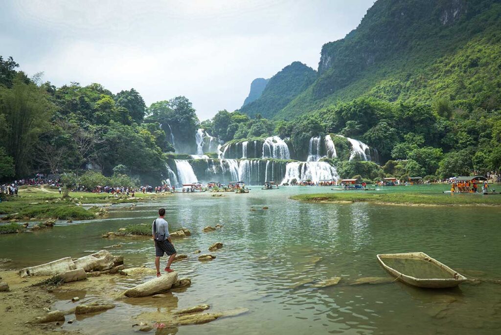 Ban Gioc Waterfall in May – A lush and vibrant Ban Gioc Waterfall in May, with a noticeable increase in water flow, making it far more impressive than previous months.