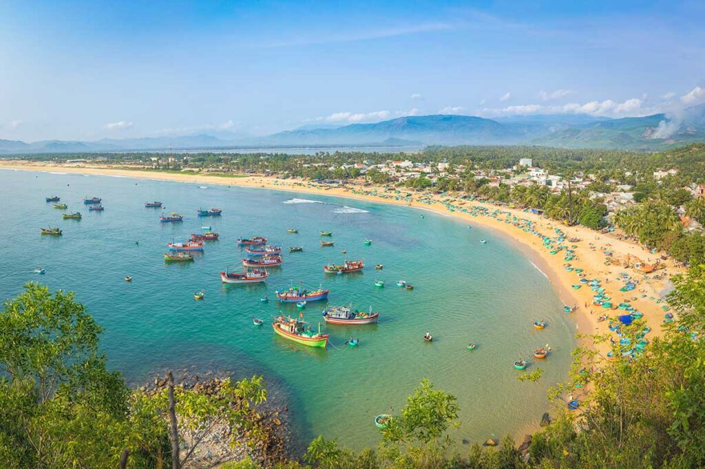 A beach in Binh Dinh with many fishing boats