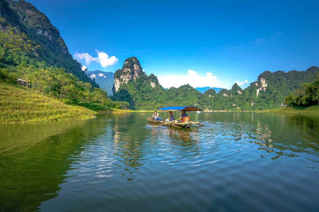 A bout tour on Na Hang Lake with amazing mountain scenery of Tuyen Quang