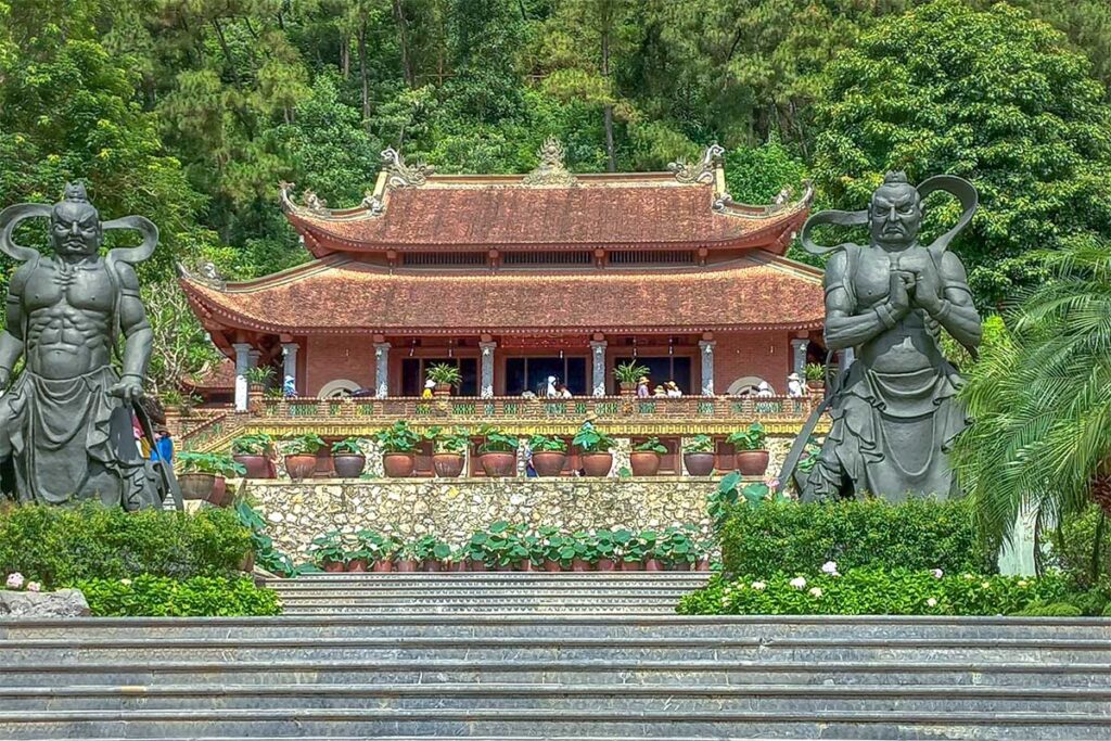 One of the main buildings of Dia Thang Phi Lai Pagoda