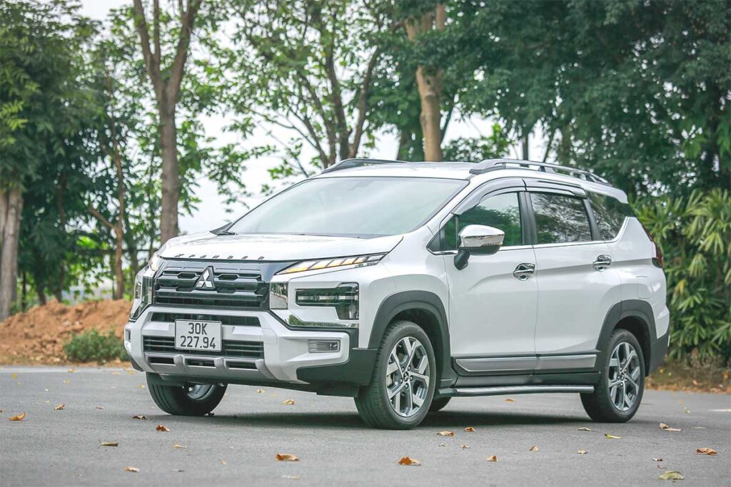 7-seater car in Vietnam