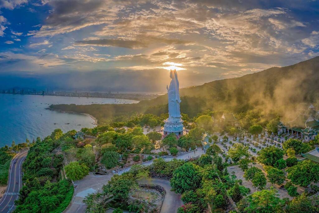 Private car rental from Hoi An with driver to Son Tra Peninsula and Lady Buddha Da Nang.