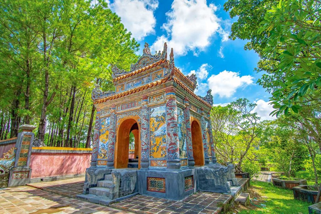 Dong Khanh Tomb