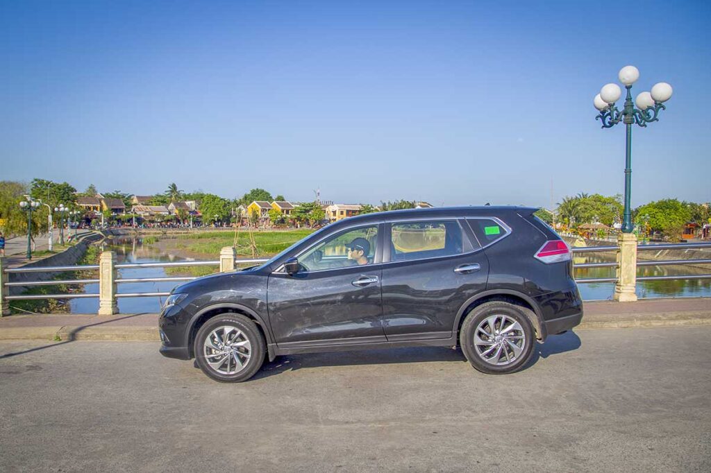 Reliable Hoi An car rental with driver for sightseeing and day trips in central Vietnam.