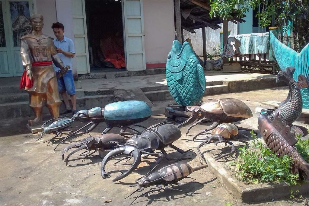Unique bronze animal and fish sculptures on display at Phuoc Kieu Bronze Casting Village, Hoi An.