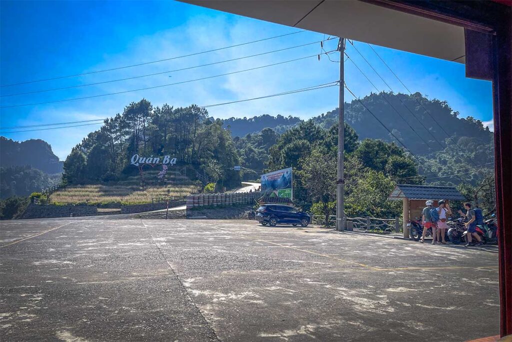 parking area where the stairs lead the the viewpoint of the Twin Mountains in Ha Giang