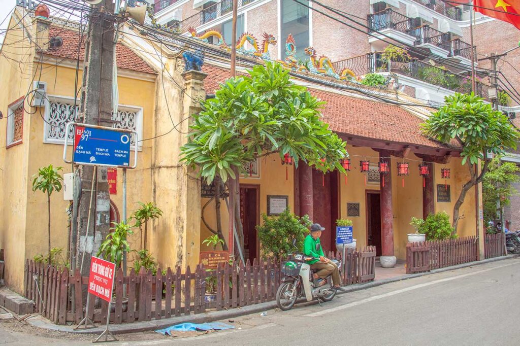 The exterior of the small building of Bach Ma Temple