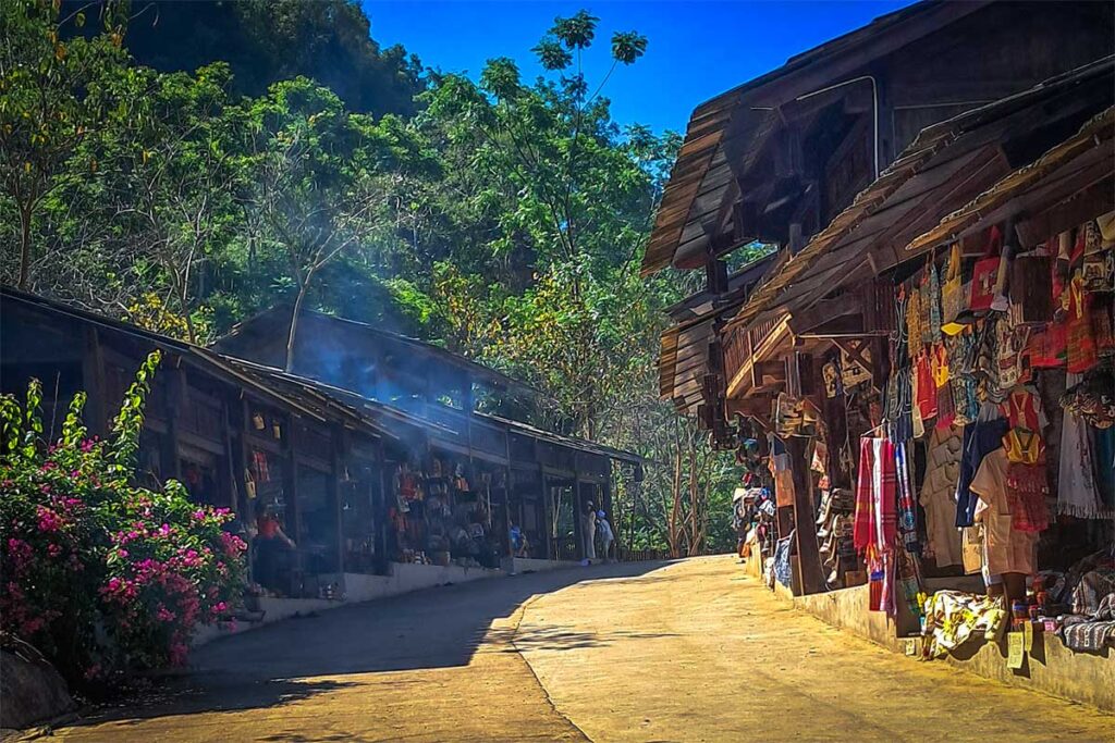 A small shopping street at Dai Yem Waterfall