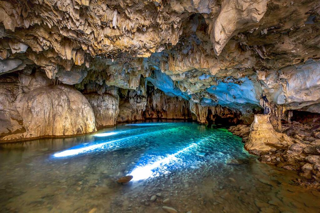 Beautiful Mo Ga Cave in Thai Nguyen
