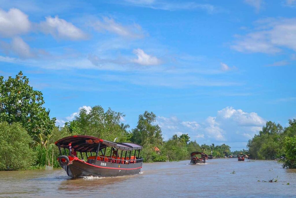 A Chau Doc boat tour over the river 