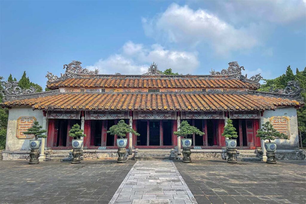 Hung To Mieu Temple