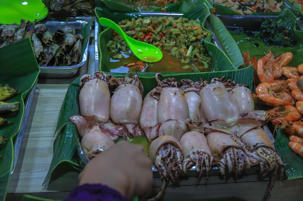 Seafood being sold at the Tay Do Night Market in Can Tho