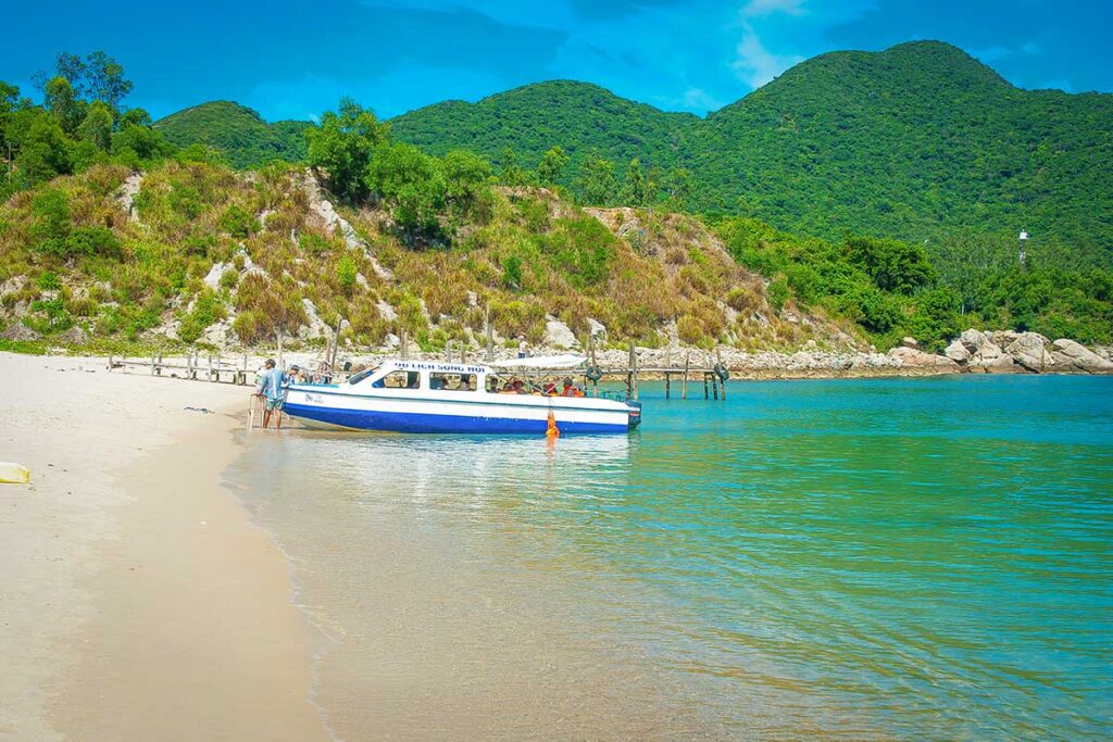 Speedboat arriving at Cham Island beach near Hoi An, Vietnam