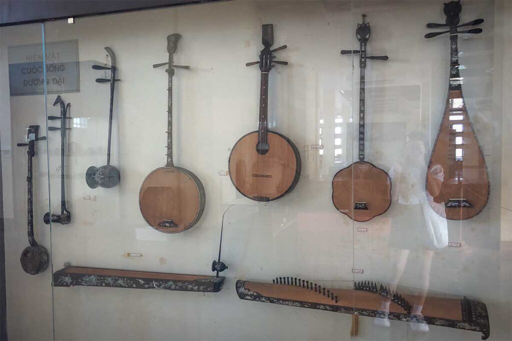 Exhibit of traditional Vietnamese stringed instruments in Phu Yen Museum, reflecting the region’s music and cultural heritage.