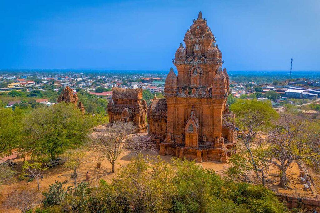 Main Tower (Kalan) of Po Klong Garai in Phan Rang, a tall red-brick Cham temple dedicated to King Po Klong Garai, overlooking the city below.