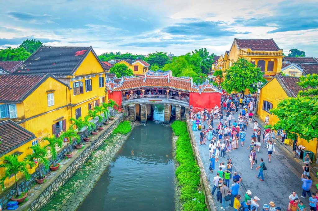 Hoi An Ancient Town tours showcasing the Japanese Bridge and colorful old streets